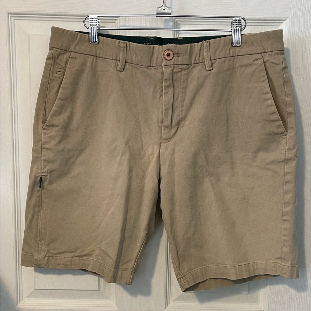 ENGLISH LAUNDRY Men’s Flat Front 9” Khaki Shorts Size 32